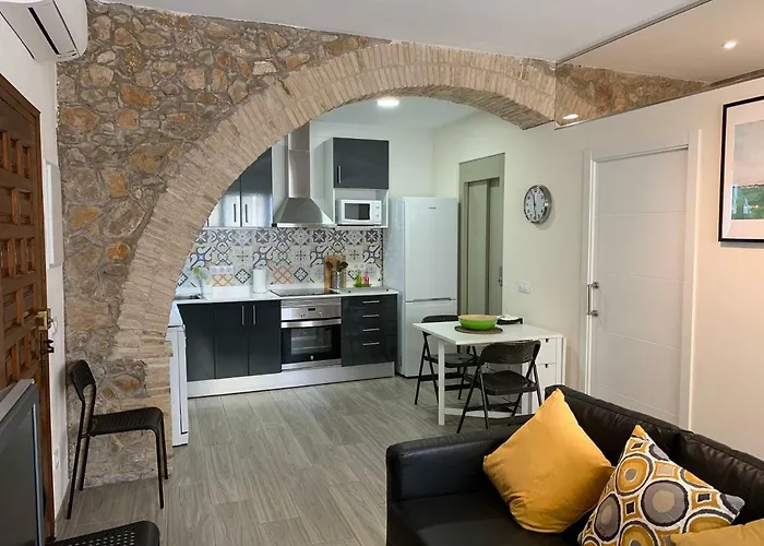 Pintor Massanet - Casa De Piedra Adaptada En Lescala