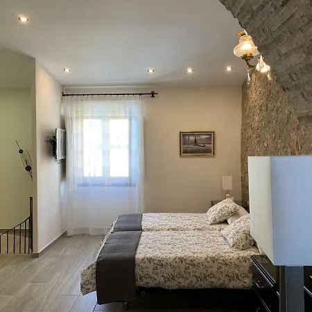 Pintor Massanet - Casa De Piedra Adaptada En Lescala L' Escala Exterior foto