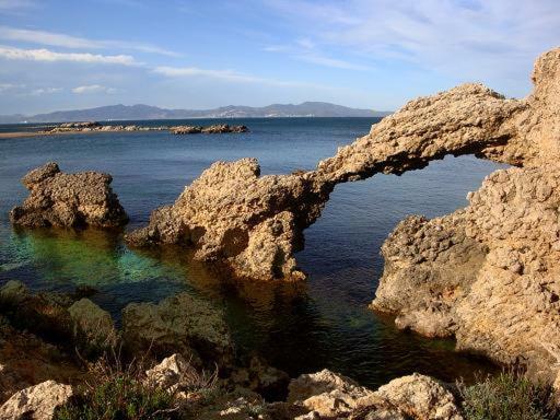 Pintor Massanet - Casa De Piedra Adaptada En Lescala L'Escala